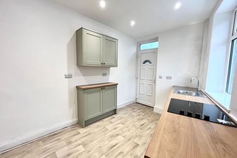 3 bedroom end of terrace house to rent, Midland Street, Skipton BD23