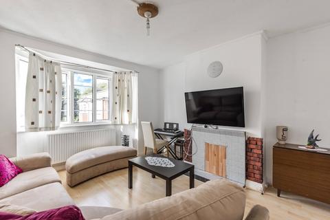 23 Amblecote Close, London, SE12 9TP