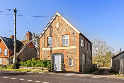 3 bedroom detached house for sale, Brighton Road, Lower Beeding, RH13