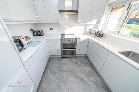 12 Burnside Gardens, Walsall, WS5 3LB
