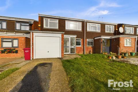 10 Balmoral Close, Slough, SL1 6JP