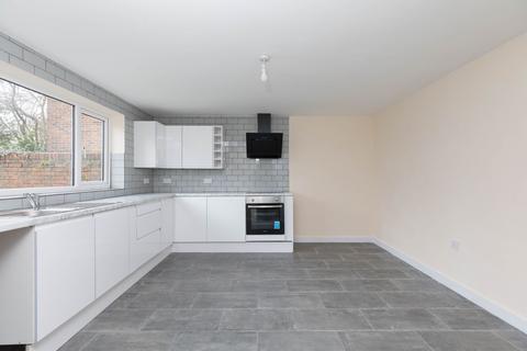 3 bedroom maisonette to rent, Lewes Road, Forest Row RH18