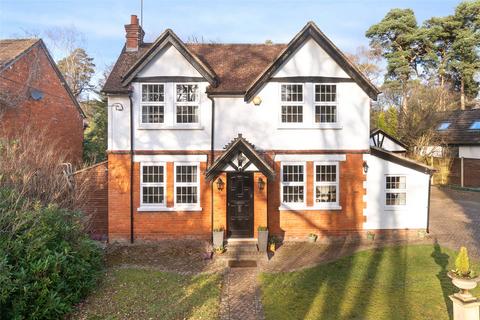 4 bedroom detached house for sale, Hatch Ride, Berkshire RG45