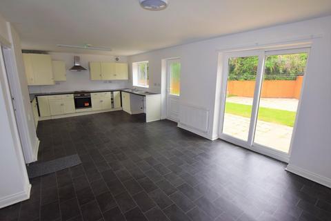 4 bedroom detached house to rent, Coppice View Road, Sutton Coldfield