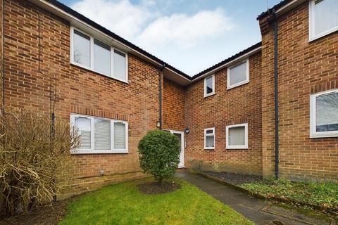 1 bedroom flat for sale, Tewkesbury Close, Popley, Basingstoke, RG24