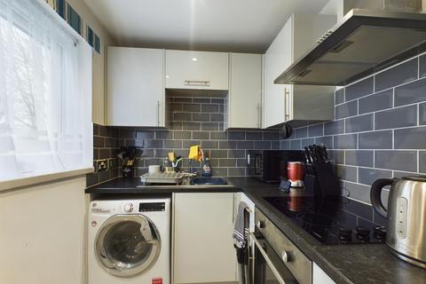 1 bedroom flat for sale, Tewkesbury Close, Popley, Basingstoke, RG24