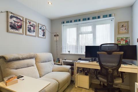 1 bedroom flat for sale, Tewkesbury Close, Popley, Basingstoke, RG24