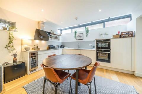 1 bedroom flat for sale, Regan Way, London N1