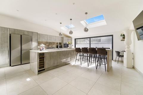 4 Chipstead Lane, Lower Kingswood, Tadworth, KT20 6RE
