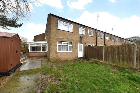 5 bedroom end of terrace house for sale, Southwark Close, Stevenage