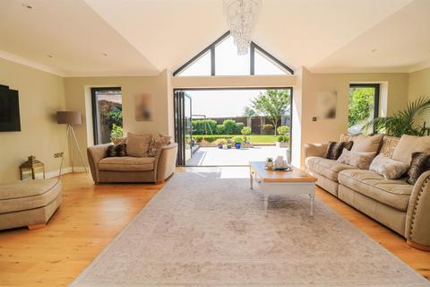 5 bedroom detached house for sale, Ranulph Way, Hatfield Peverel, Chelmsford