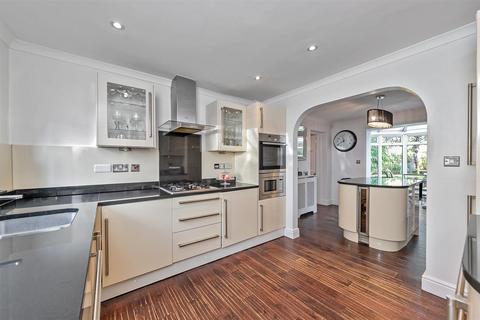 4 bedroom detached house for sale, Newlyn Close, Bricket Wood