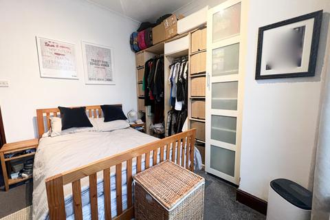 1 bedroom flat to rent, 54 Forest Drive West, London, E11