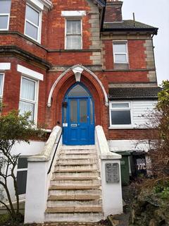 2 bedroom flat to rent, Enys Road, Eastbourne