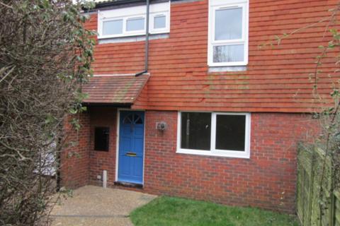 3 bedroom terraced house to rent, Walsingham Close, Eastbourne