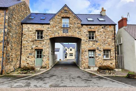 3 bedroom semi-detached house for sale, 2 Will Phillips Yard, West Street, Newport