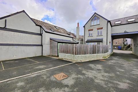 3 bedroom semi-detached house for sale, 2 Will Phillips Yard, West Street, Newport