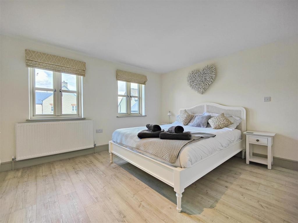 Bedroom 1 (Rear)