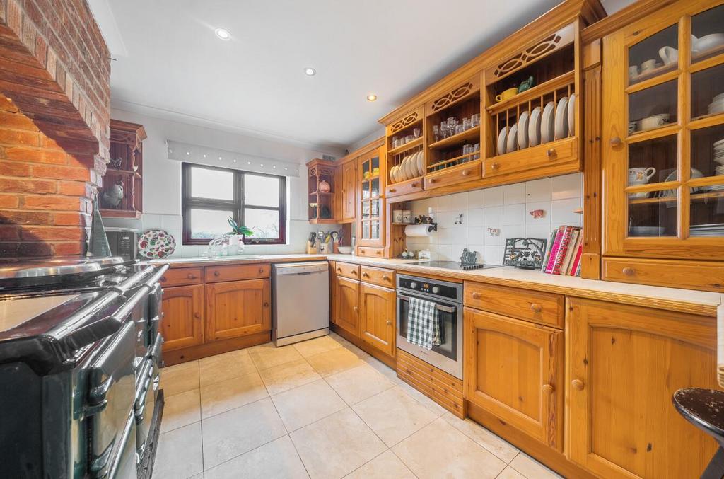 Kitchen1.jpg