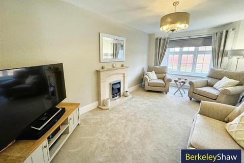 4 bedroom detached house for sale, Redbank Close, Aintree, Liverpool