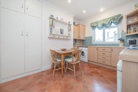 2 bedroom flat for sale, Myrtle Road, London W3