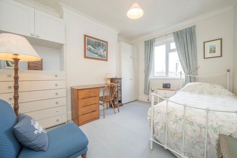 2 bedroom flat for sale, Myrtle Road, London W3