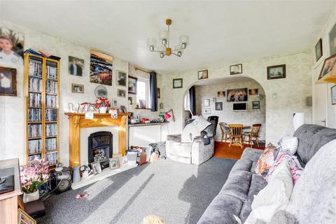 3 bedroom detached bungalow for sale, Eaton Avenue, Arnold NG5