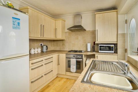 3 bedroom end of terrace house for sale, Britannia Road, Morley, Leeds