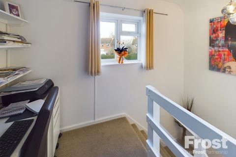 44 Fairfield Avenue, Datchet, Slough, SL3 9NF