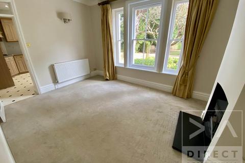 4 bedroom semi-detached house to rent, Reeves Rest, High Road, Coulsdon CR5