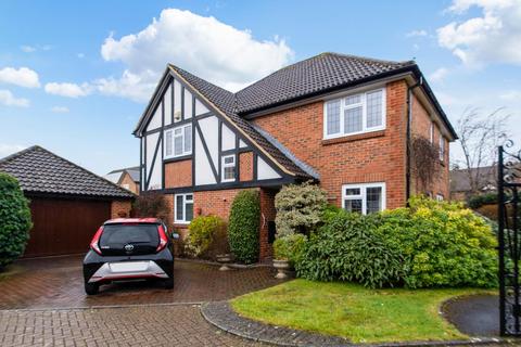 4 bedroom detached house for sale, Saxons, Tadworth KT20