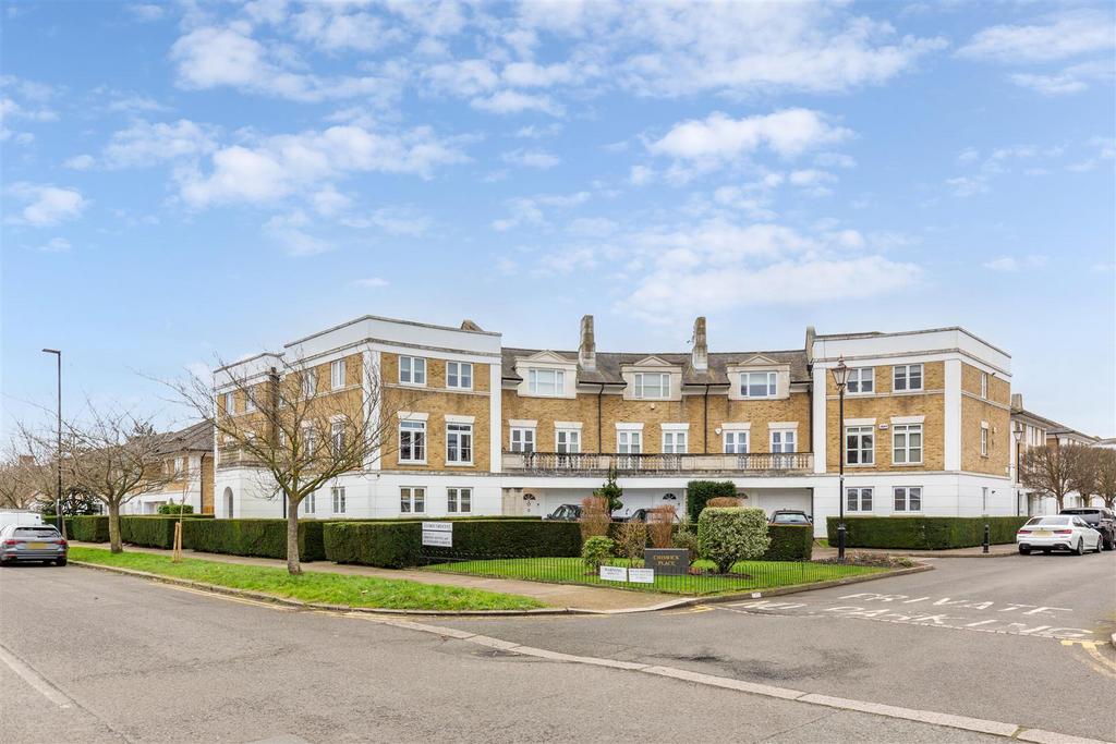Fitzroy Crescent, W4 - FOR SALE