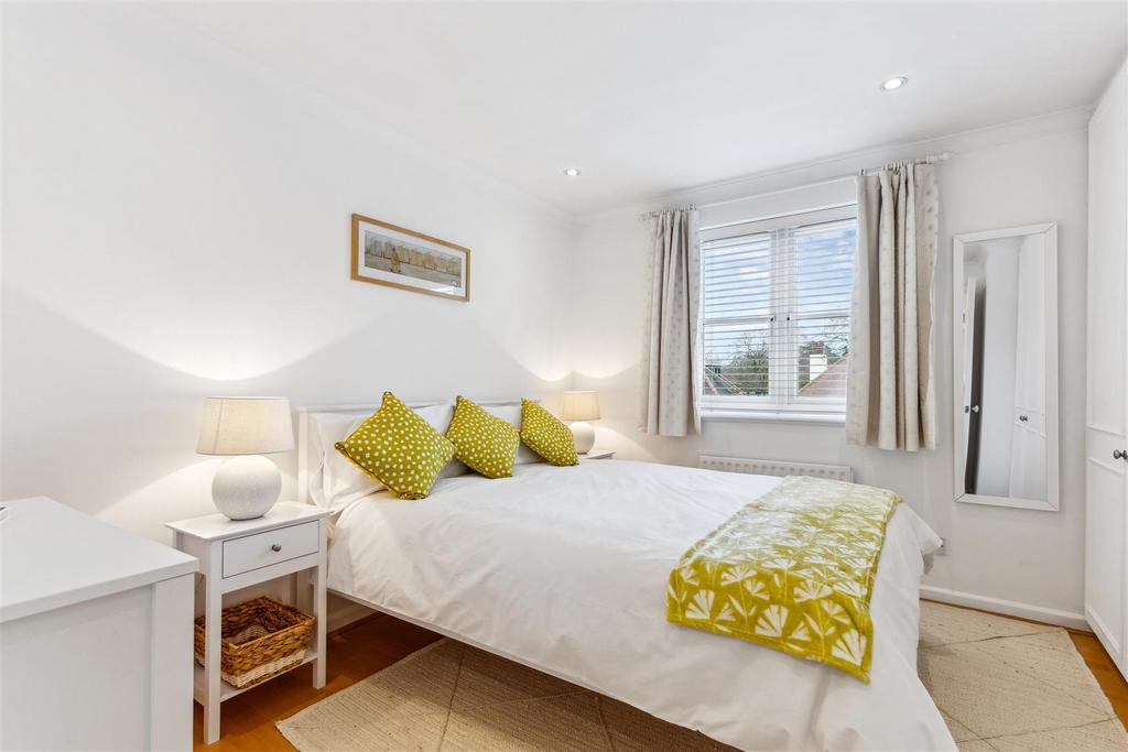 Fitzroy Crescent, W4 - FOR SALE