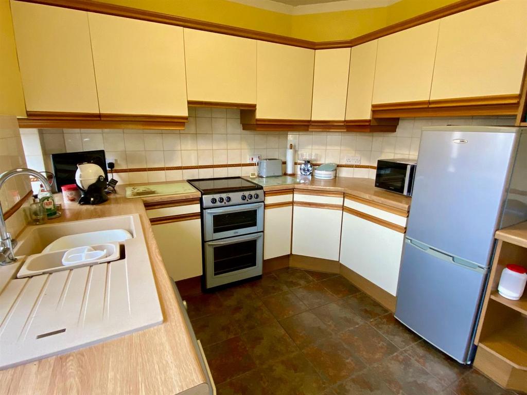 Kitchen other.jpg