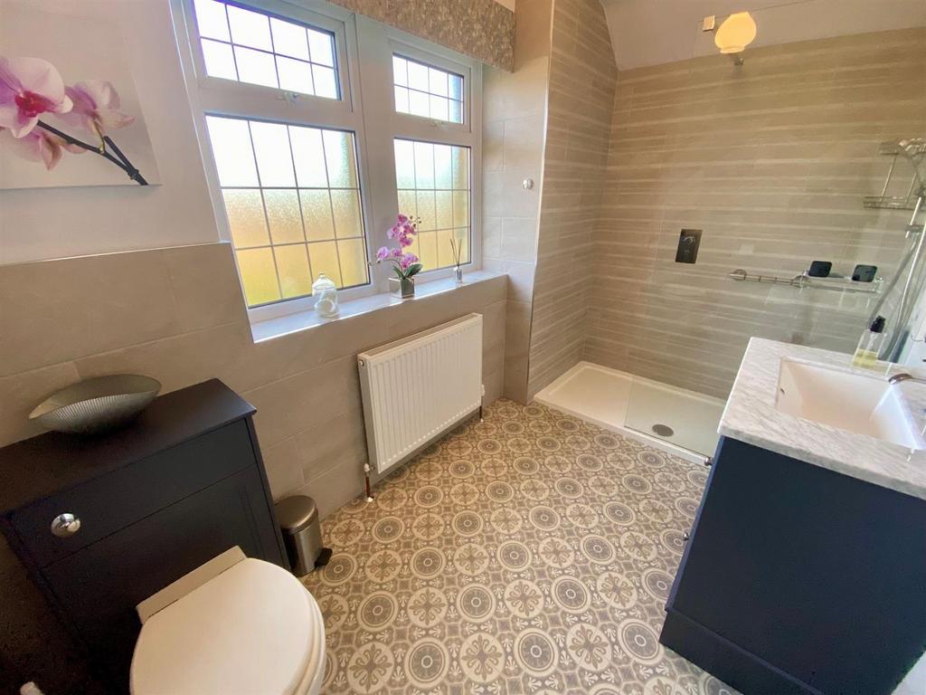 Shower room.jpg