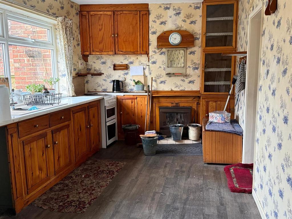 Kitchen1.jpg