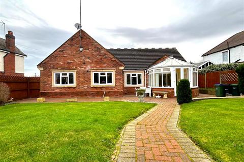 3 bedroom detached bungalow for sale, Woodgreen Road, Oldbury