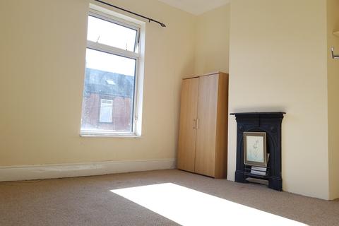 2 bedroom terraced house to rent, Tullibardine Road, Sheffield S11