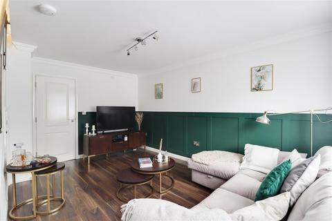 42 Beverley Road, Hessle, HU13 9BJ
