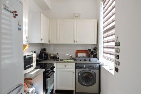 2 bedroom flat for sale, James Lee Square, Enfield, Middlesex, EN3