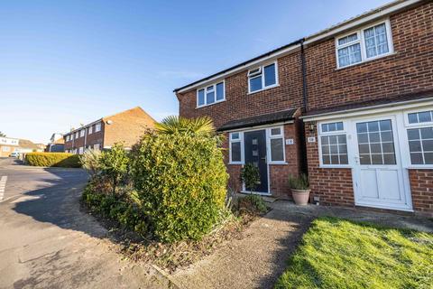 3 bedroom end of terrace house for sale, Ince Road, Sturry, CT2