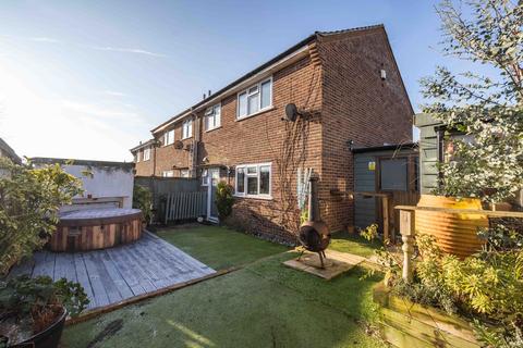 3 bedroom end of terrace house for sale, Ince Road, Sturry, CT2