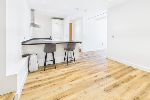 1 bedroom apartment to rent, Radnor Road, Twickenham