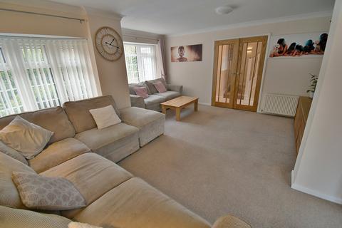 3 bedroom end of terrace house for sale, Warren Walk, Ferndown, BH22