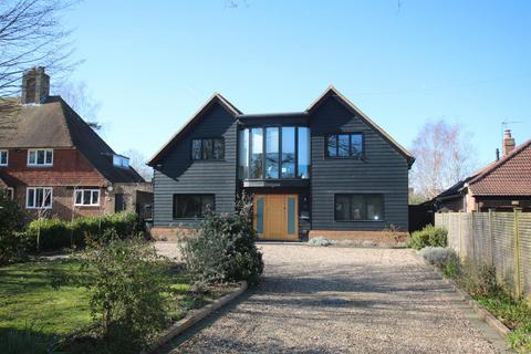 16 School Lane, Fetcham, Leatherhead, KT22 9JU
