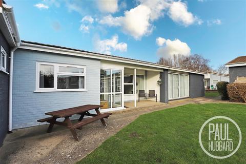 2 bedroom chalet for sale, Marsh Road, Oulton Broad, Suffolk