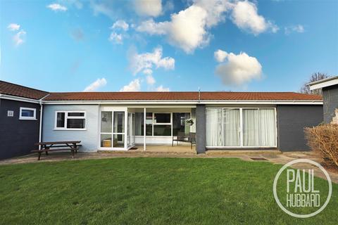 2 bedroom chalet for sale, Marsh Road, Oulton Broad, Suffolk