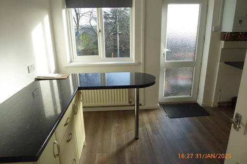 2 bedroom end of terrace house to rent, Carmarthen, ,