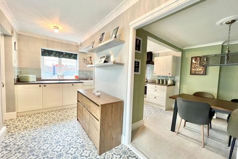 55 Hall Royd Walk, Silkstone Common, Barnsley, S75 4QB