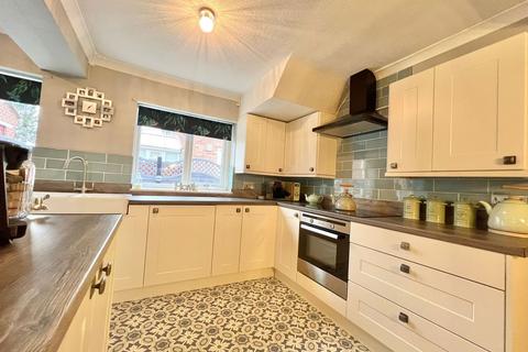 55 Hall Royd Walk, Silkstone Common, Barnsley, S75 4QB